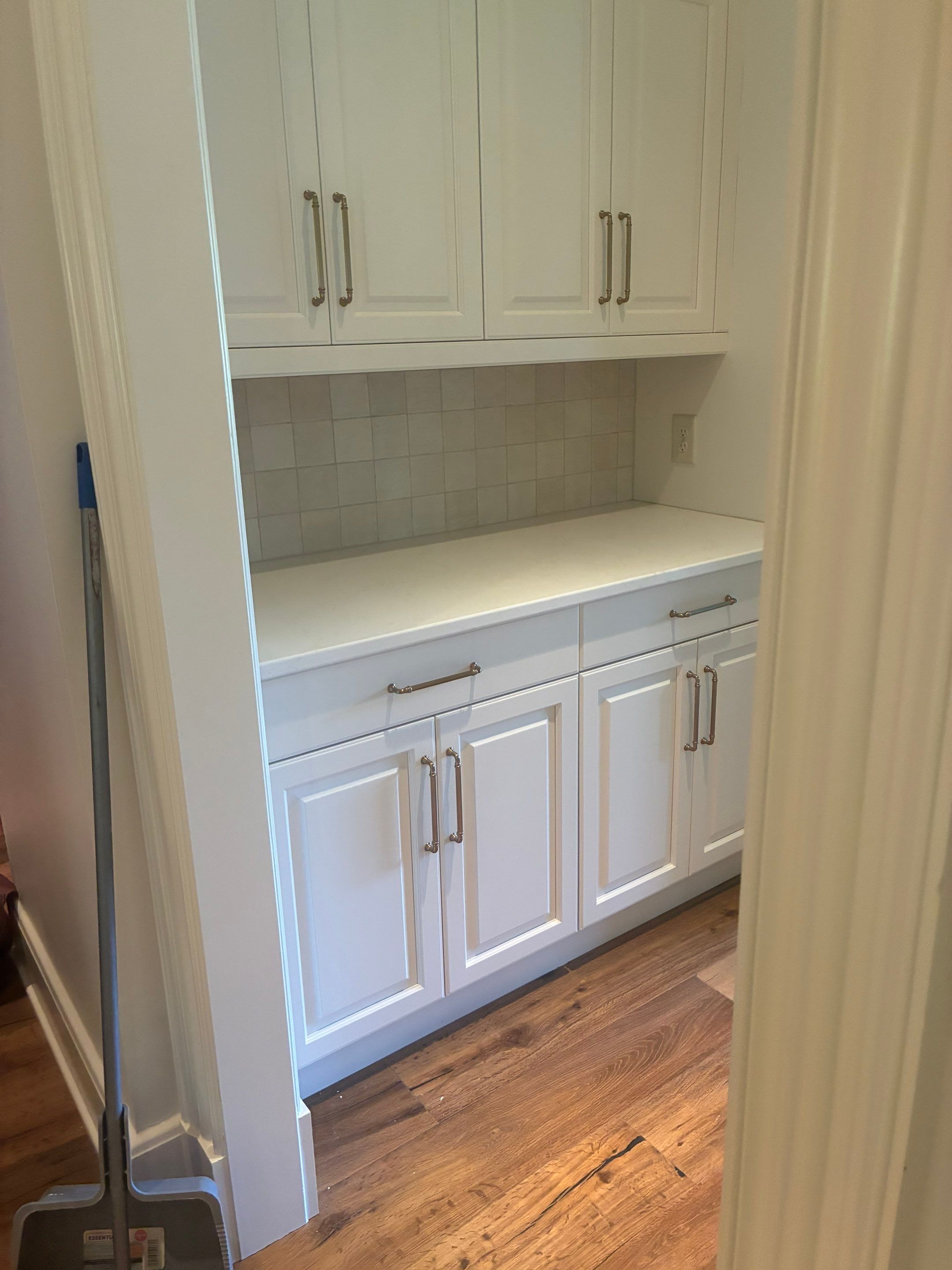 Brentwood Backsplash by Footprints Floors of Nashville
