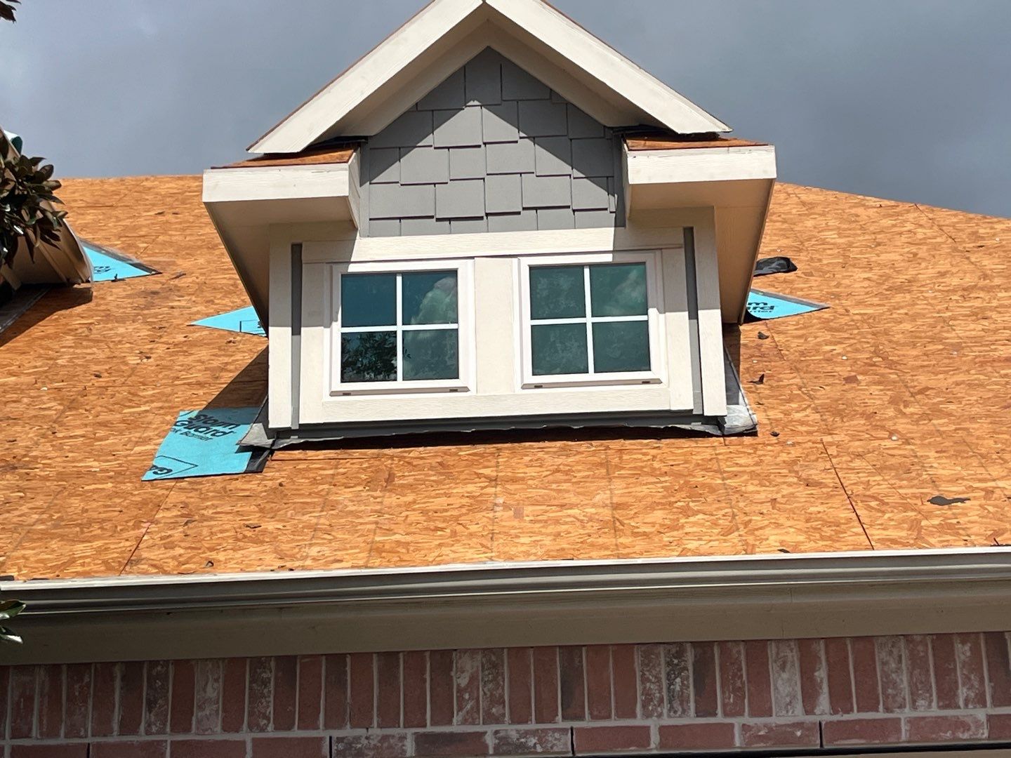 Residential Roof Replacement using GAF NATURAL SHADOW - CHARCOAL  by Elite Roofing LLC