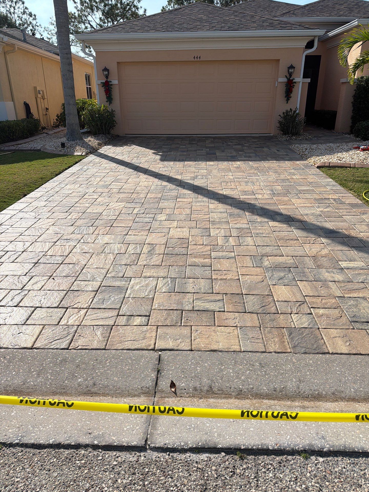 Driveway Sealing in Sun City Center by Supreme Paver Experts