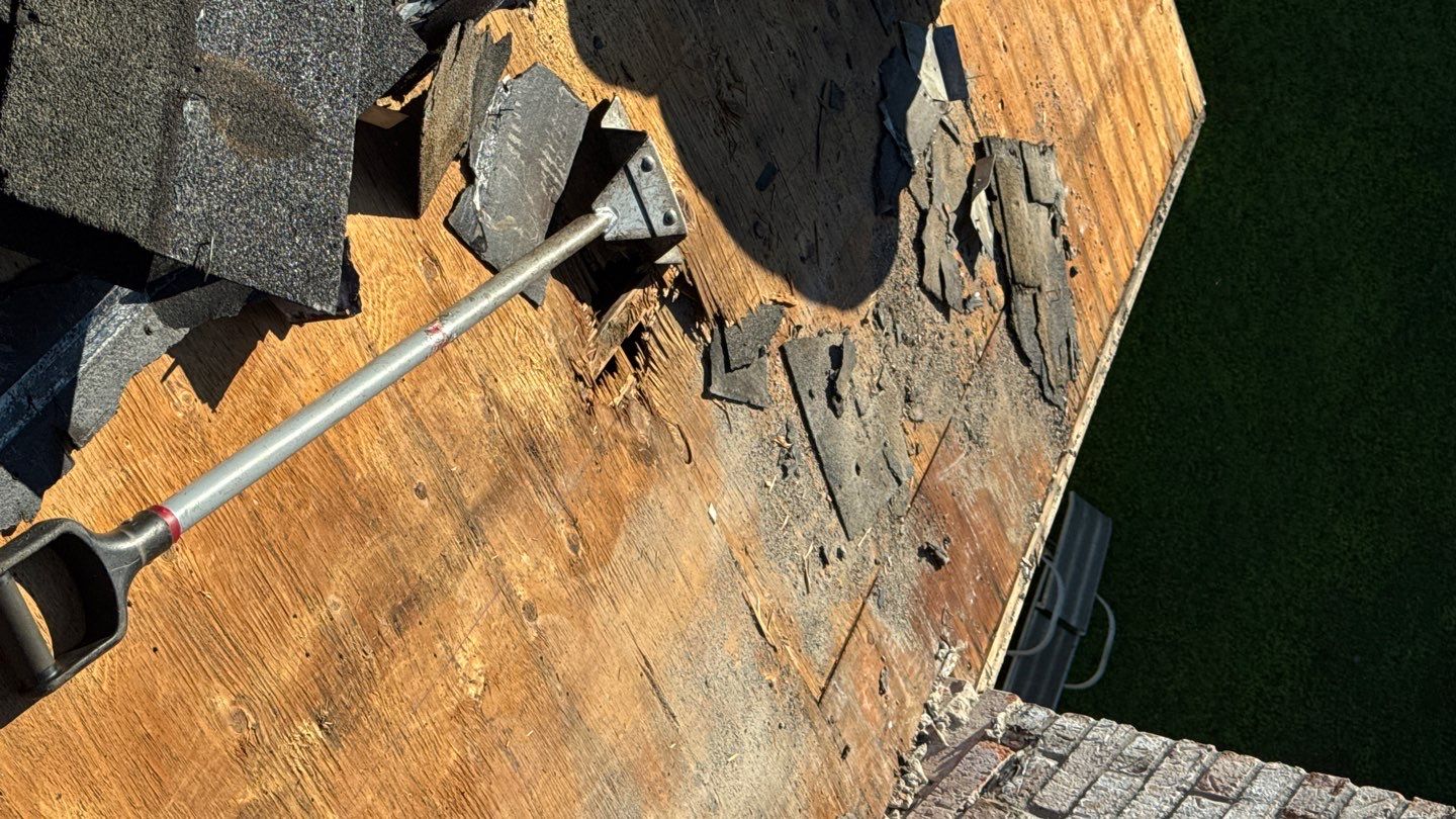 Roof Replacement using Owens Corning Onyx Black by 180 Contractors