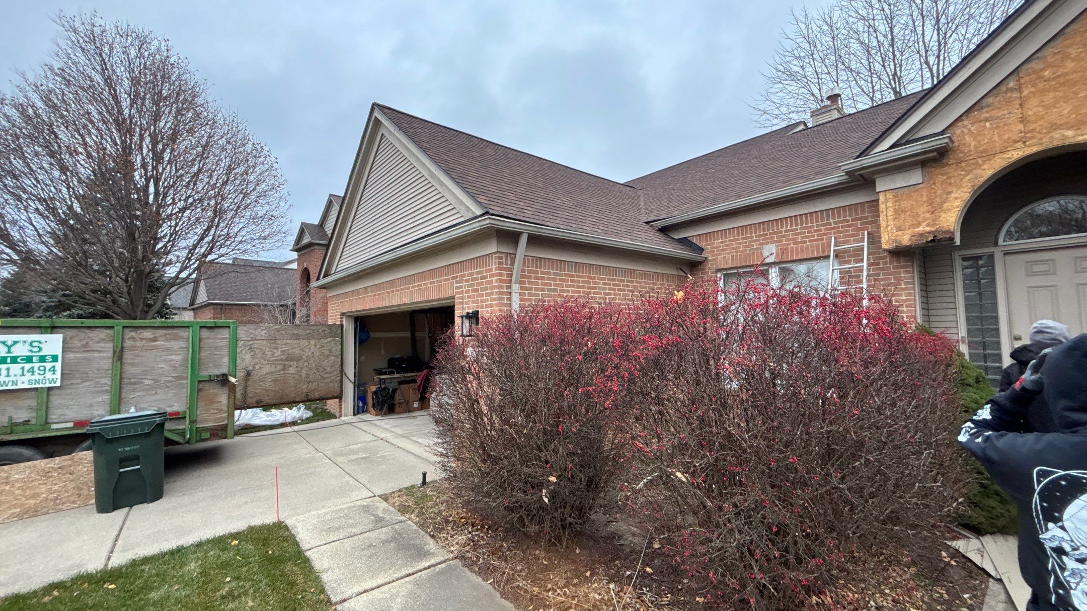 Siding Replacement using Alside Charter Oak D4.5" by 180 Contractors