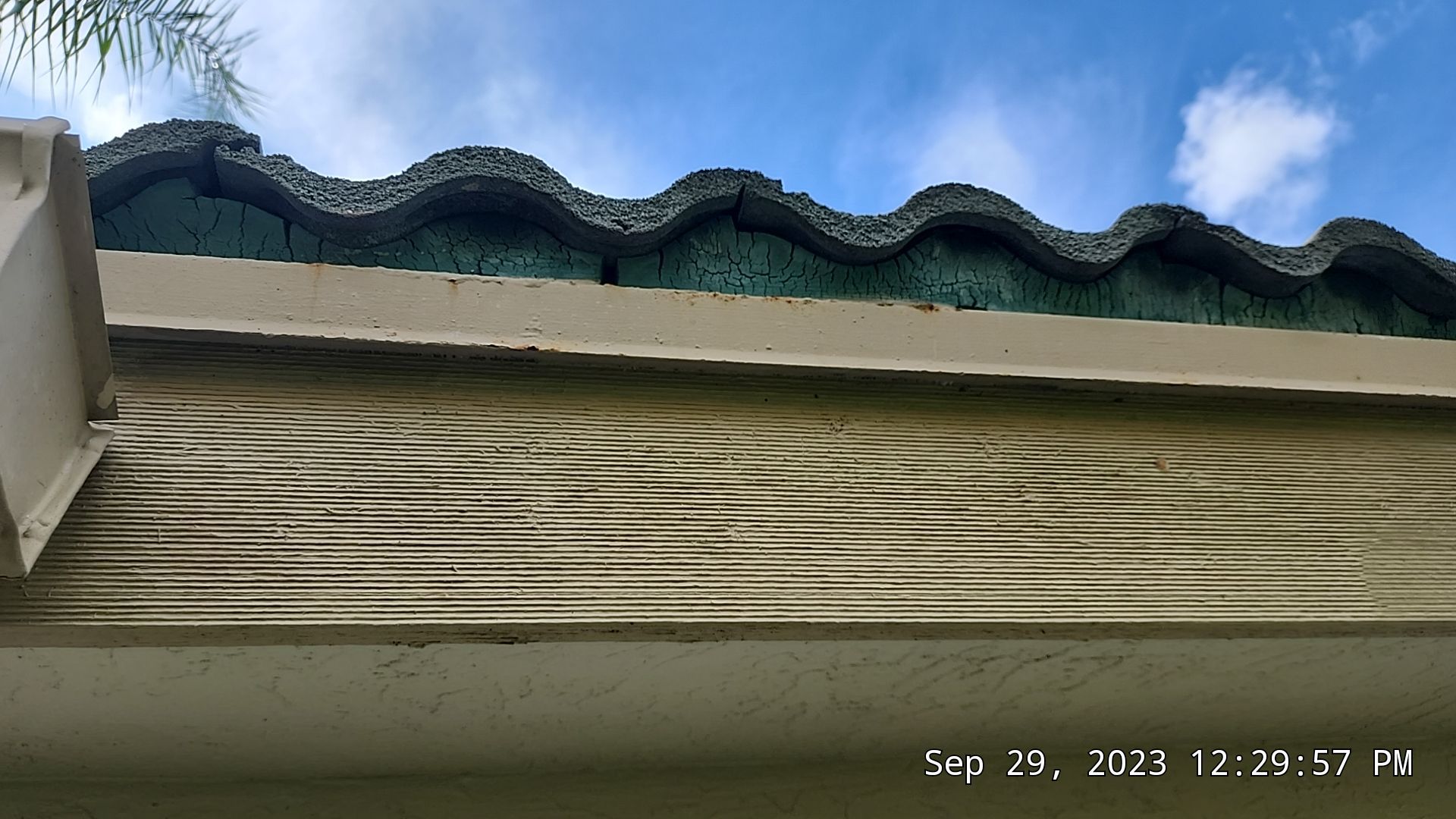 Fascia repair using New wood fascia by Aastro Roofing