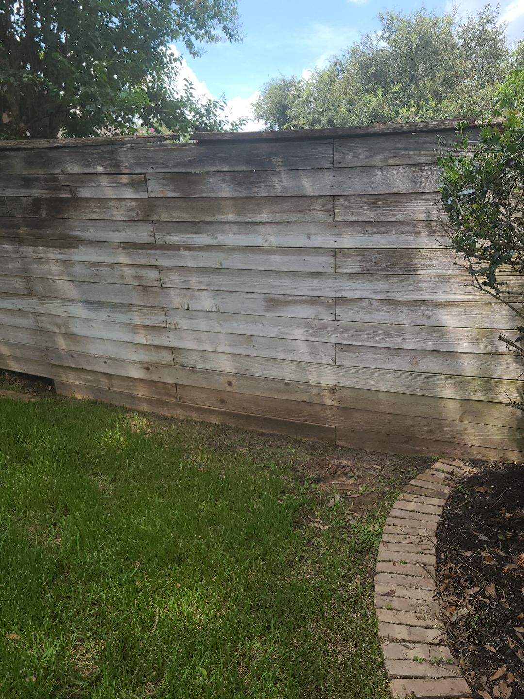 Fence Installation using Premium horizontal WRC by Tim's Fences