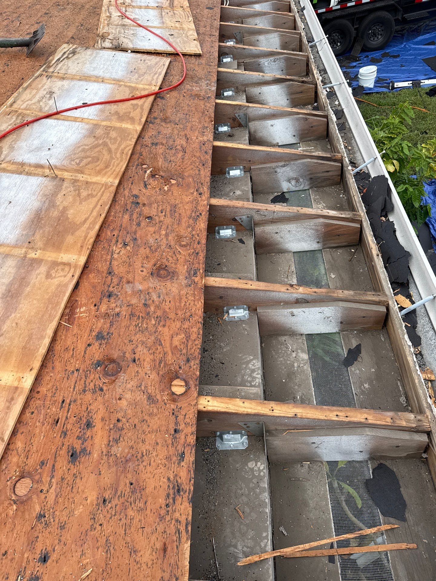 Project in St. Petersburg 33710 by Mitchell Roofing Company LLC 