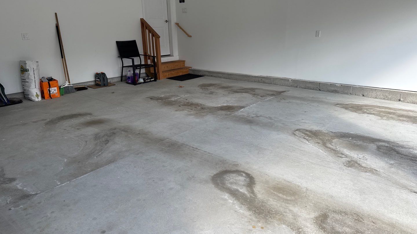 Garage in Londonderry, NH 03053 by Symphony Concrete Coatings