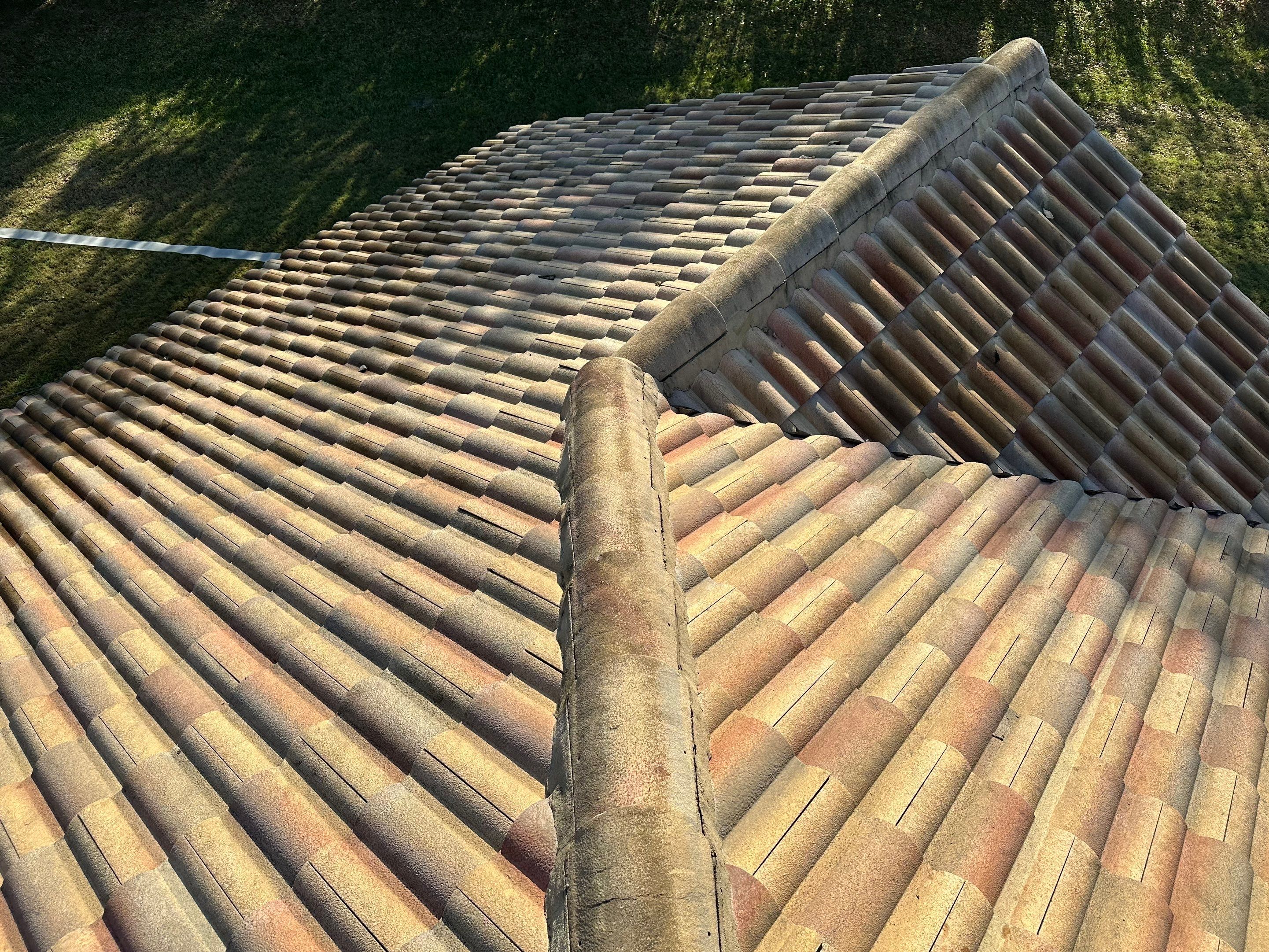Concrete Tile Roof Cleaning in Winding River Community, Bradenton, FL | Sunshine AquaWash by Sunshine AquaWash