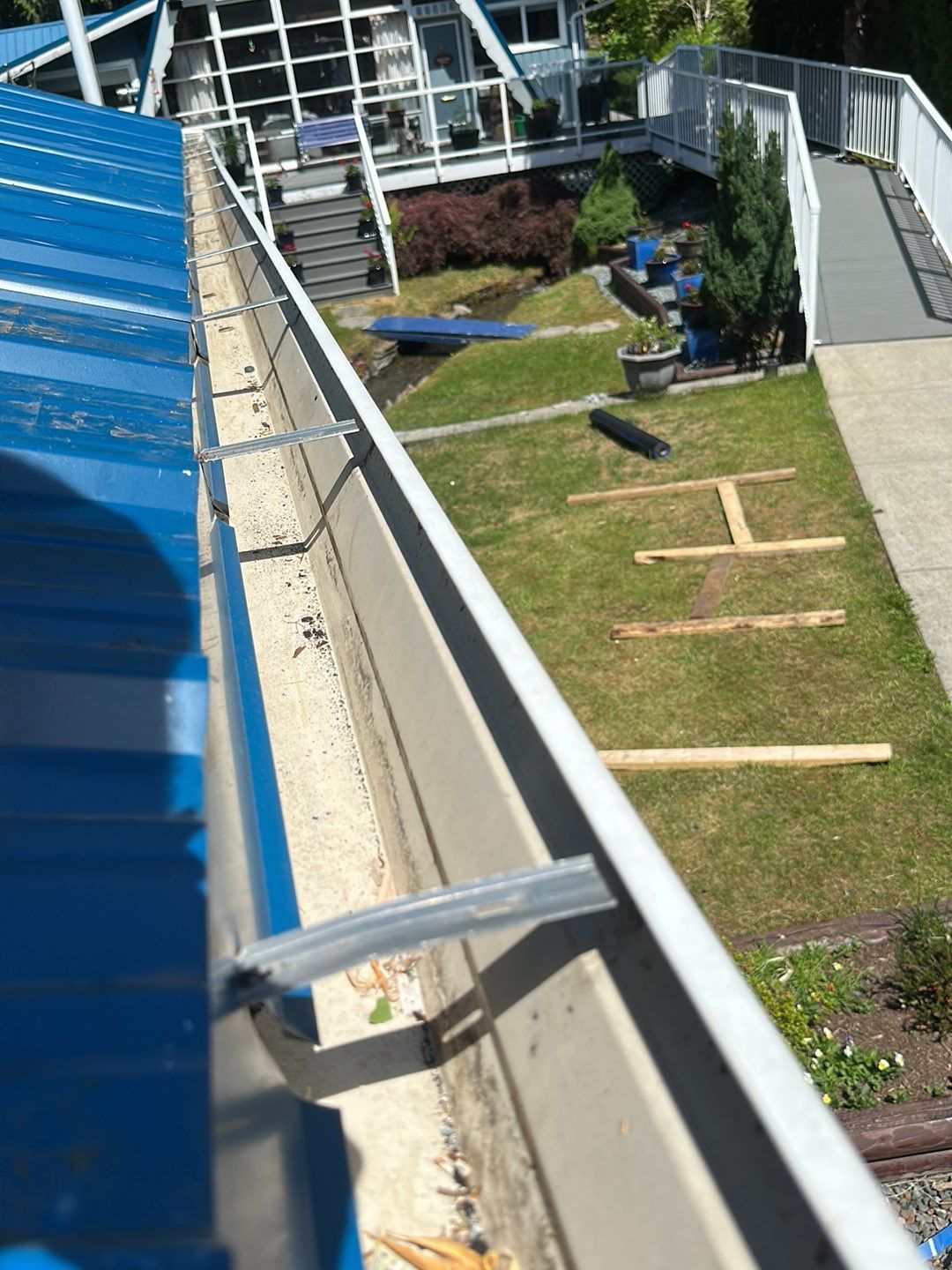 Residential ReRoofing Installation using Duraclad 26ga by Top Notch Roofing Inc