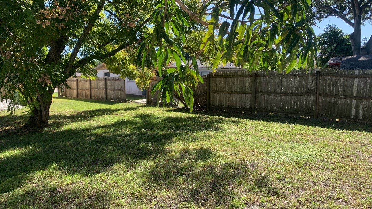 Sarasota, FL 6 ft. Tall White Privacy Fence  by Asap fence and gates, LLC