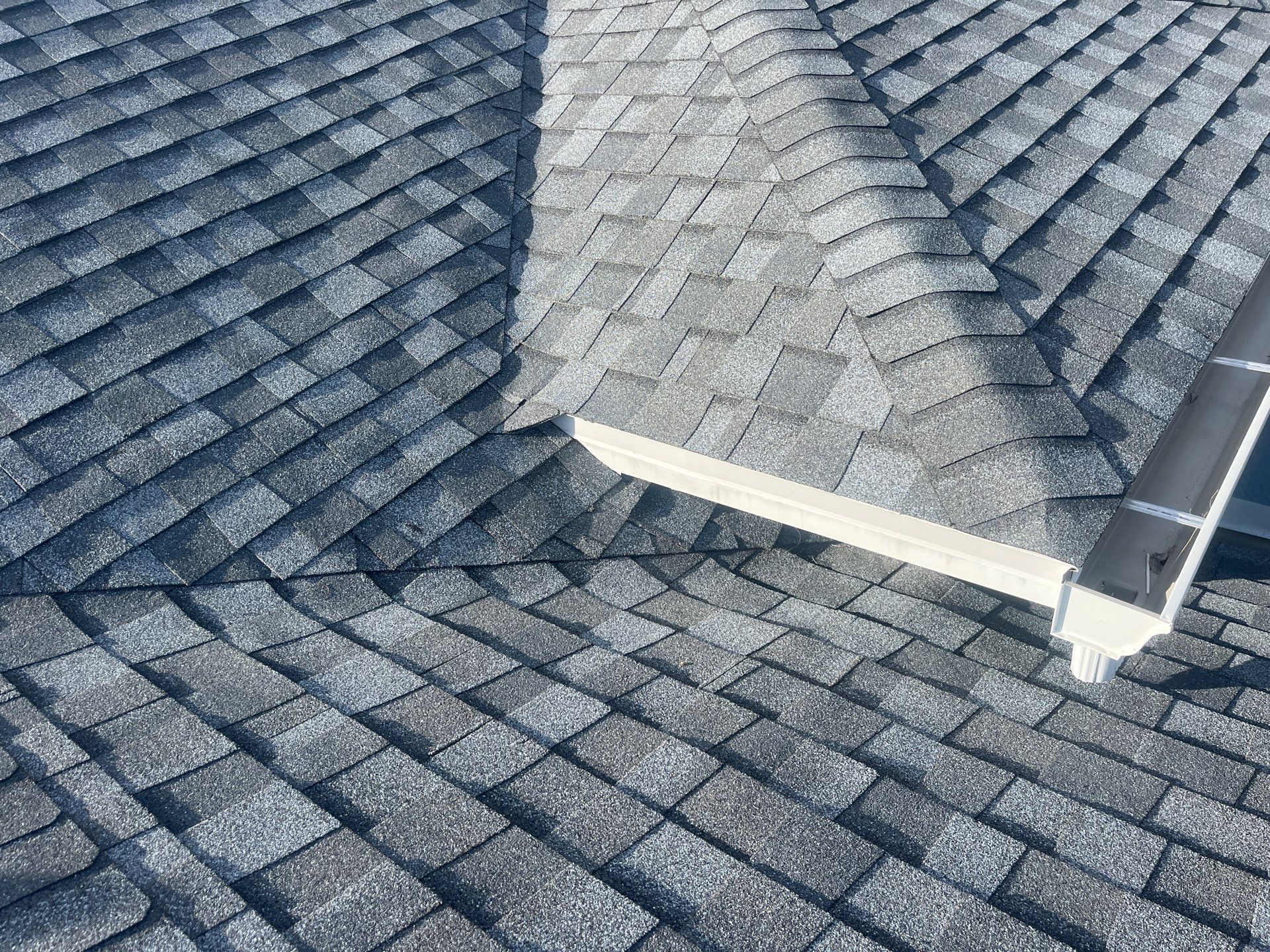 Florida Blue Roofing, LLC featured photo.