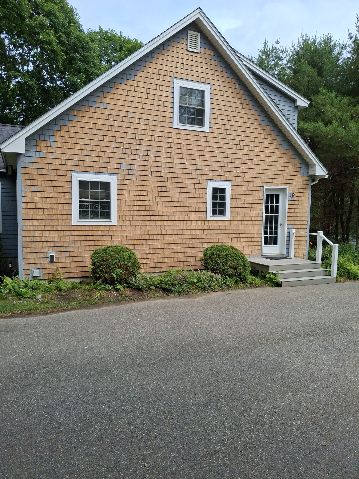 Exterior Refresh by Big Pine Panting Inc