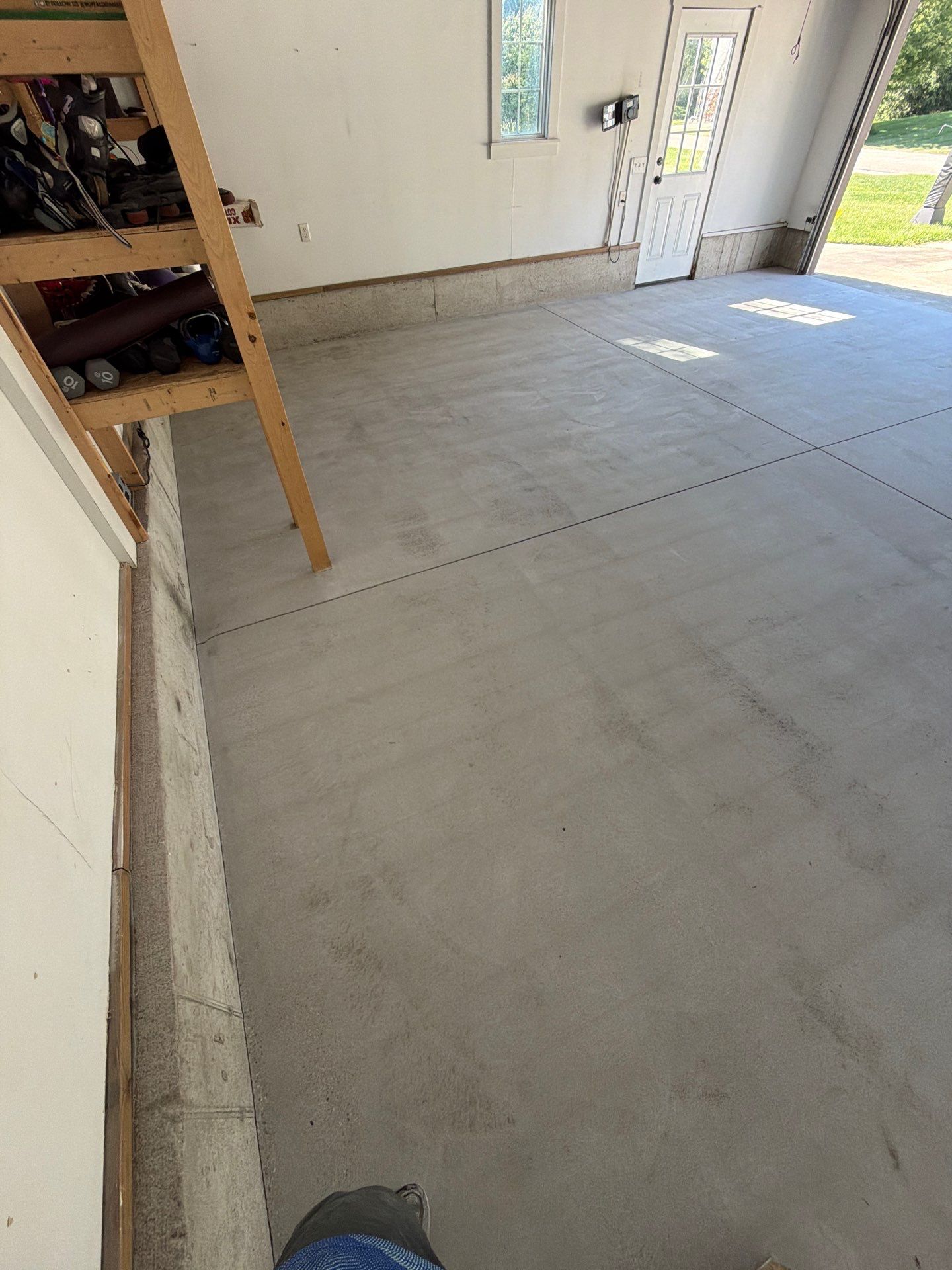 Custom Tidal Wave Epoxy Flake Floor Installation in Norton Shores. by Gordon Painting