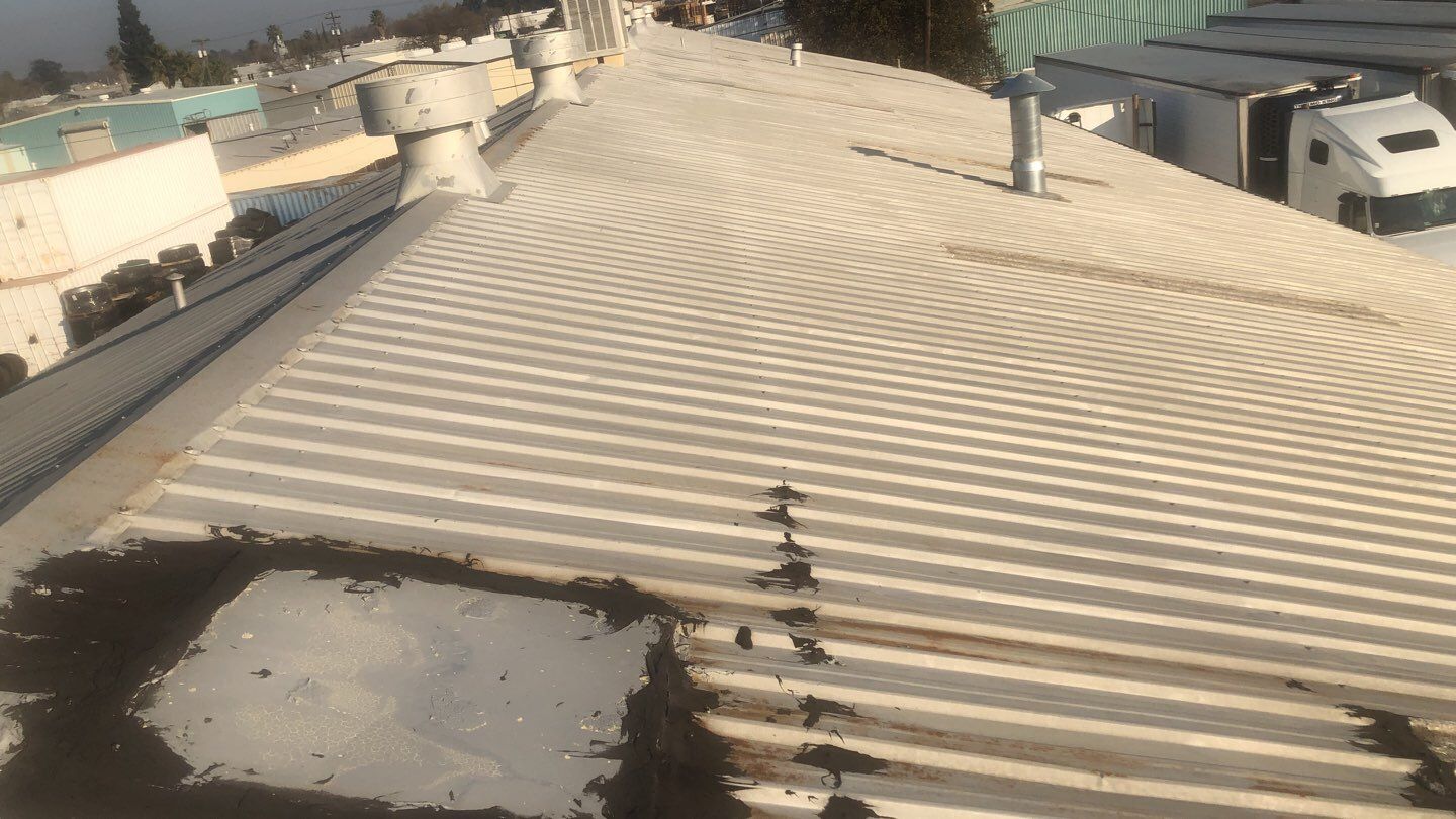 MR Roofing system using Conklin Benchmark/PUMA XL fabric and coating by Straight Edge Roofing Inc
