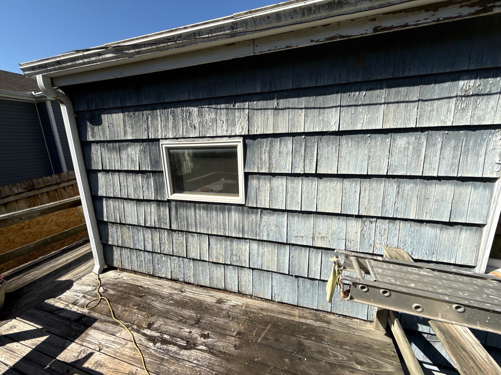 Feeling Blue in Weston Mo - Time for a Makeover  by EEC  Windows, Siding & Roofing 