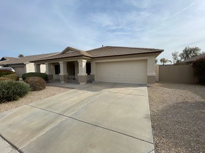 Hamilton - A Gorgeous Home Exterior Makeover in Phoenix, AZ with Dunn Edwards Paints