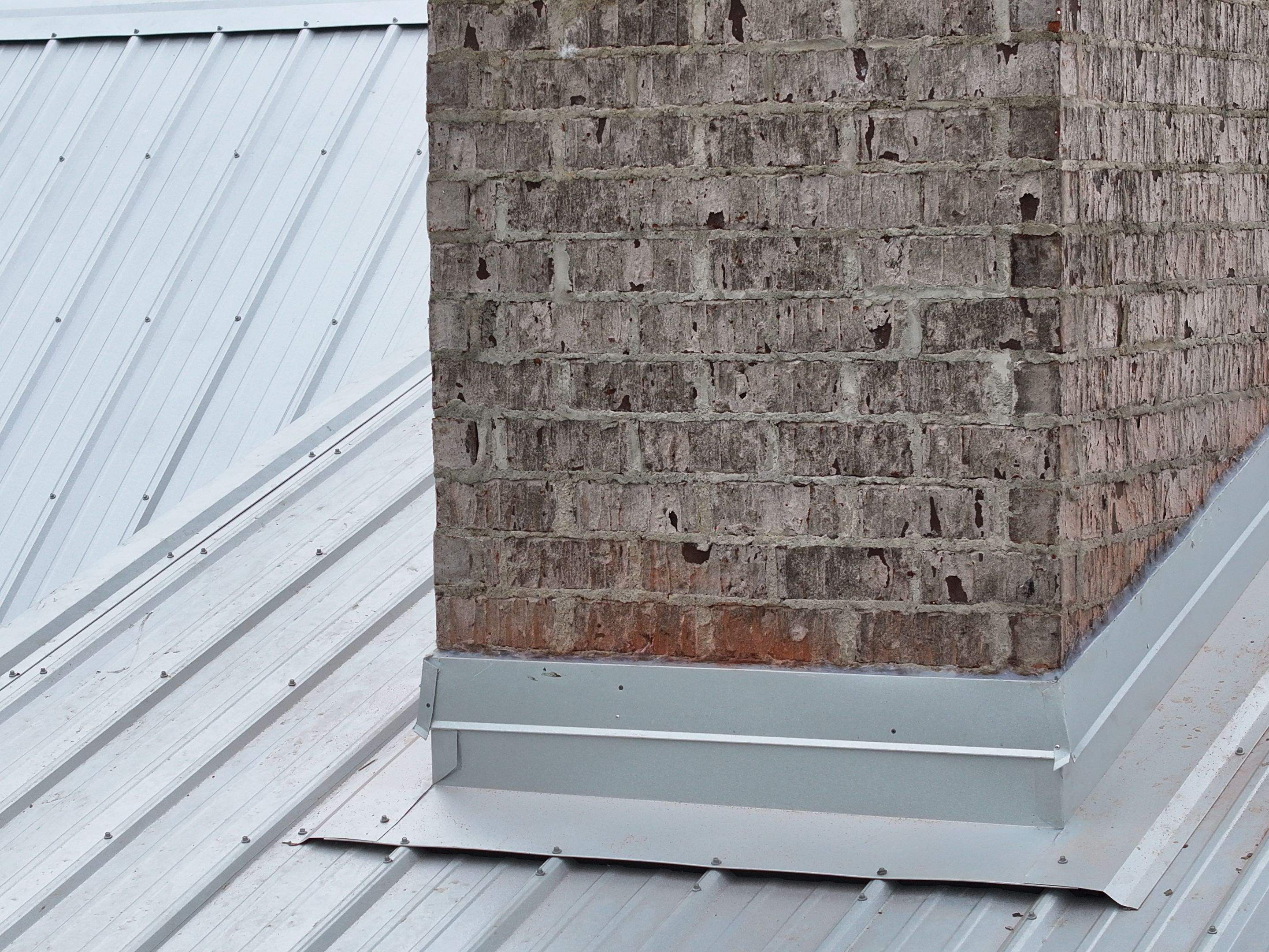 Cox Residence by Omnia Roofing