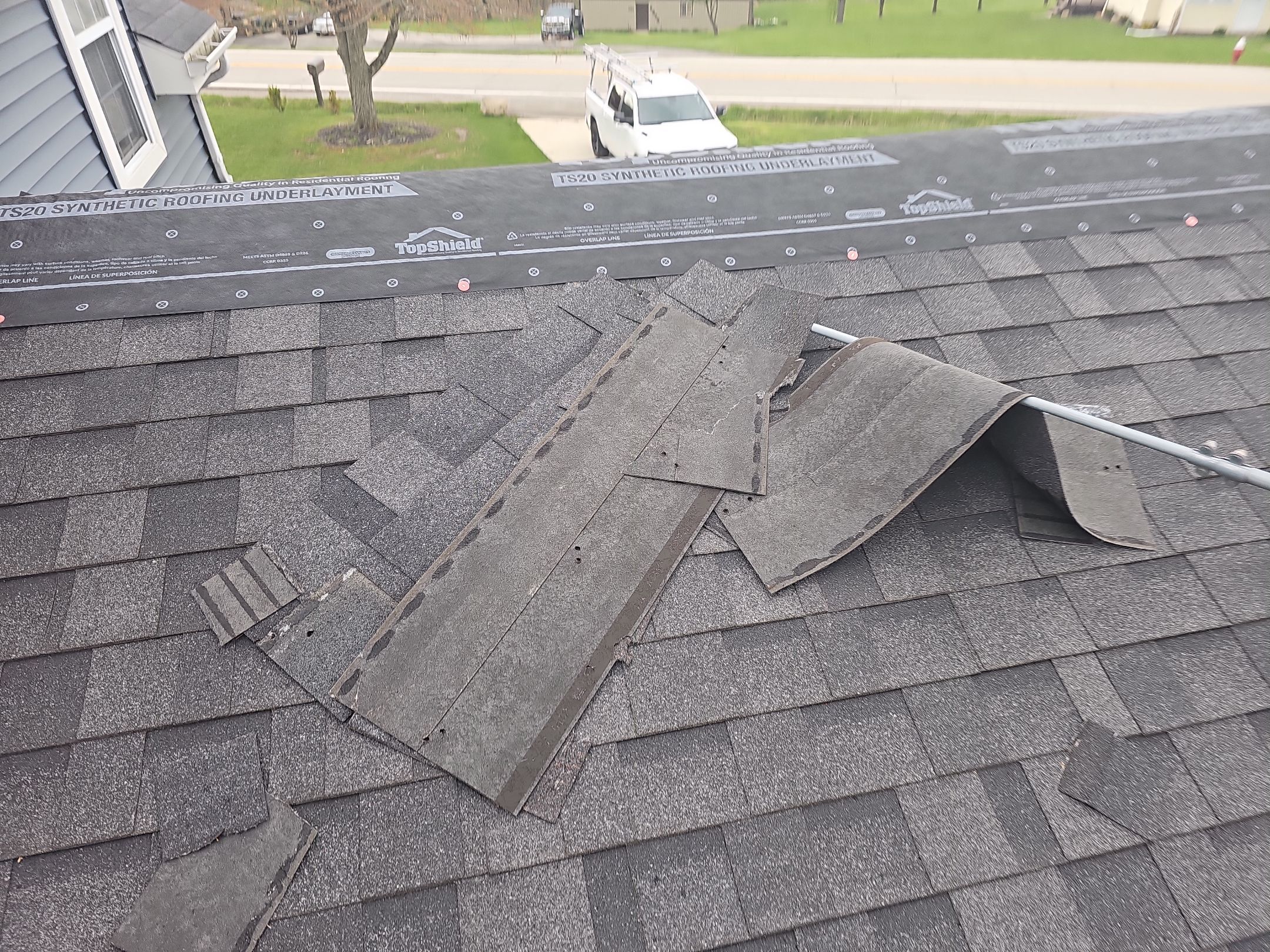 ATLAS PINNACLE COLOR: PRISTINE BLACK by Eagle Eye Roofing
