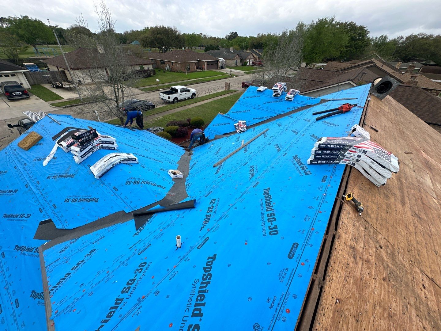Residential Roofing Installation using Owen's Corning Duration (Lifetime) Shingles by Roof Repair Company