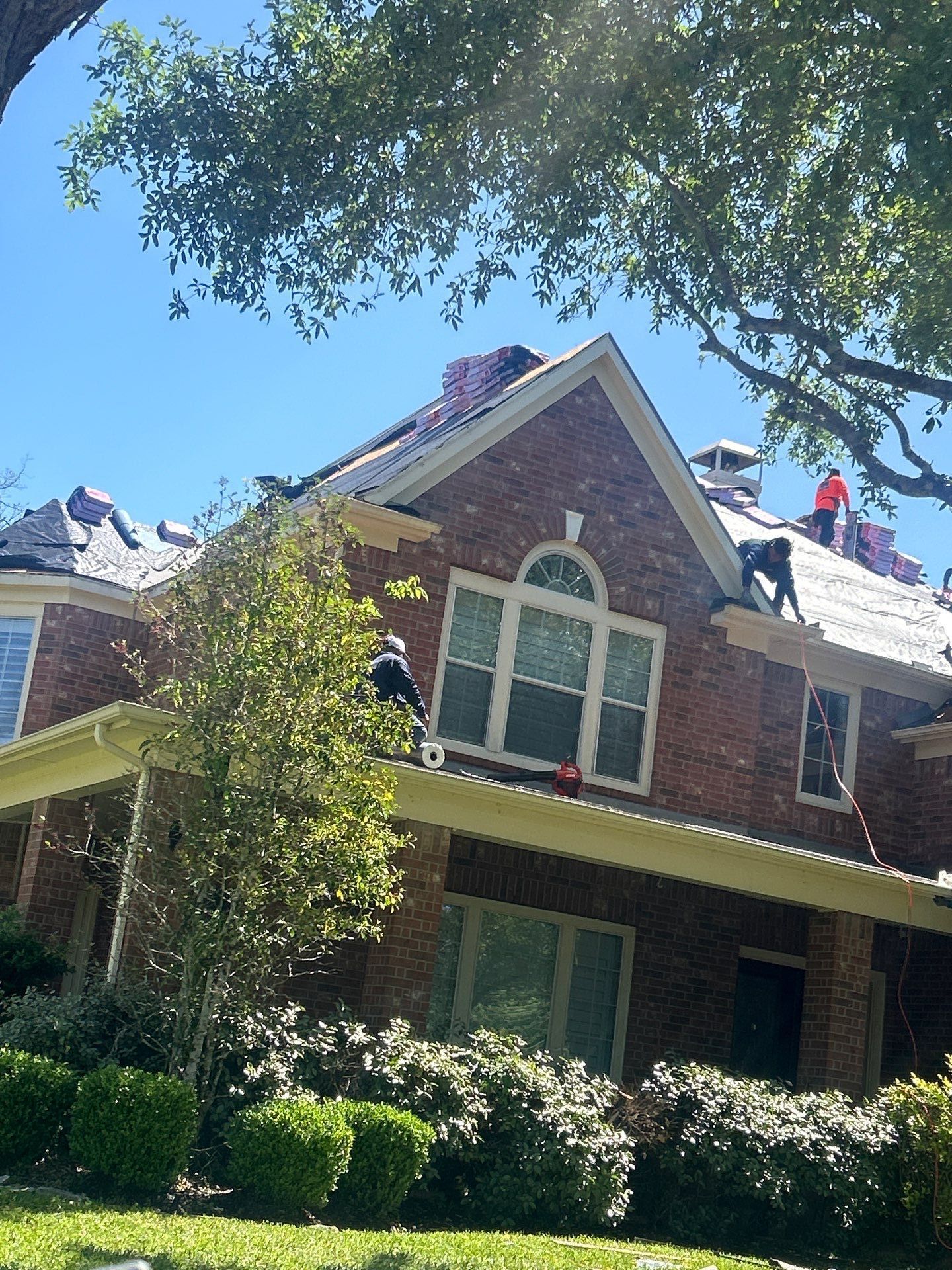 Residential Roofing Installation using Owen's Corning Duration (Lifetime) Shingles by Roof Repair Company