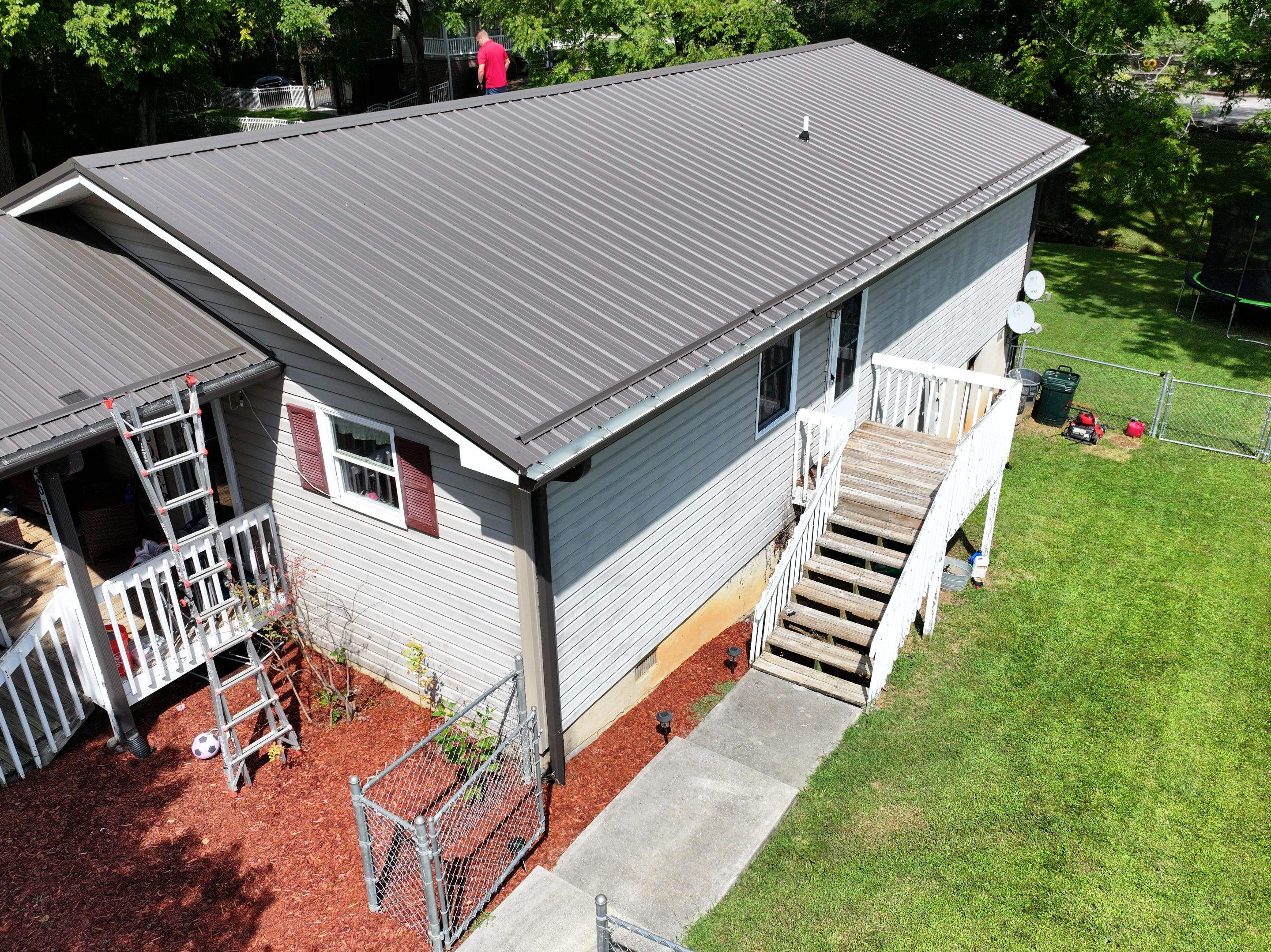 Dakin Residence by Omnia Roofing