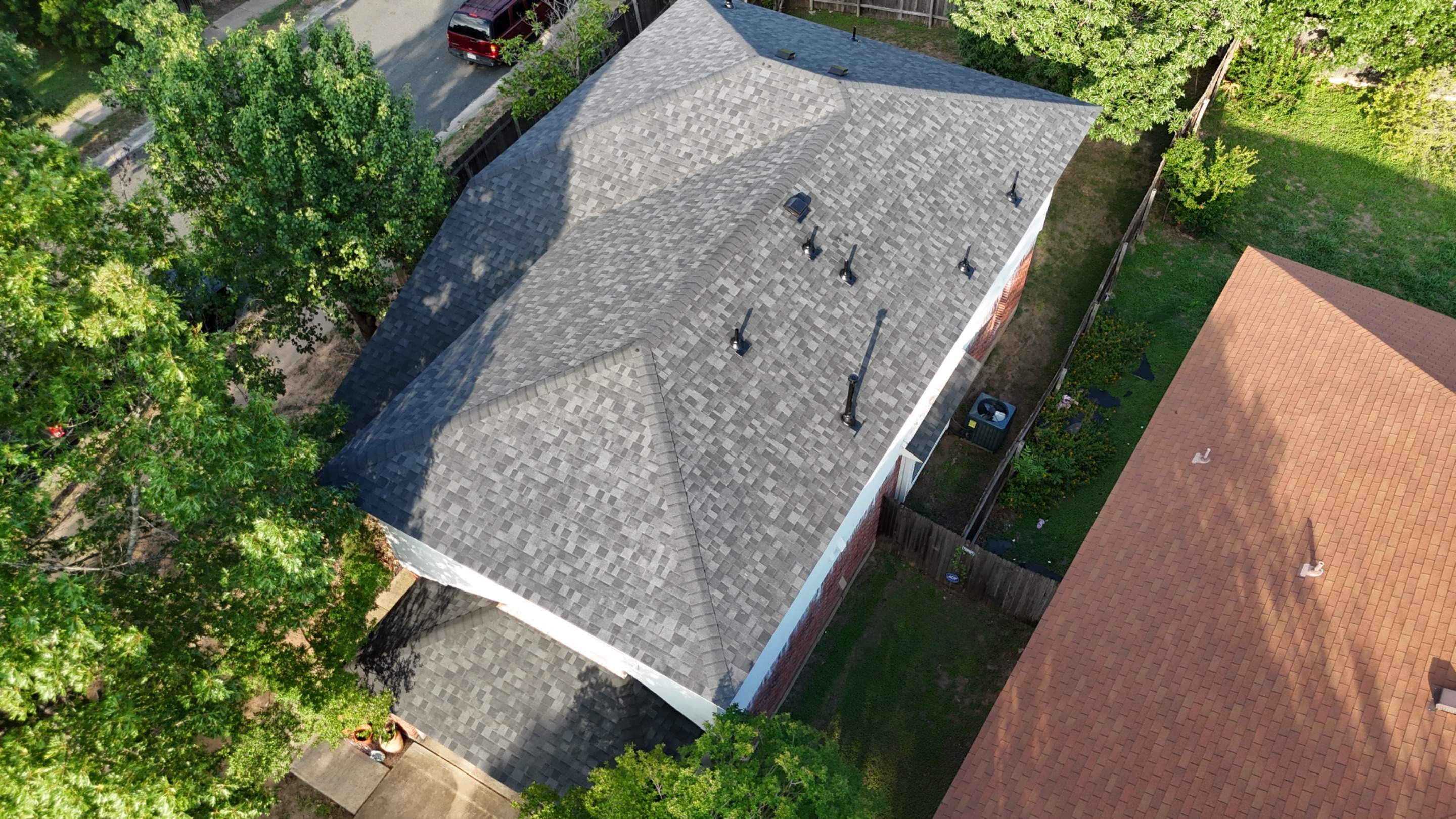 Onyx Black - Owens Corning TruDefinition Duration by RoofsOnly.com