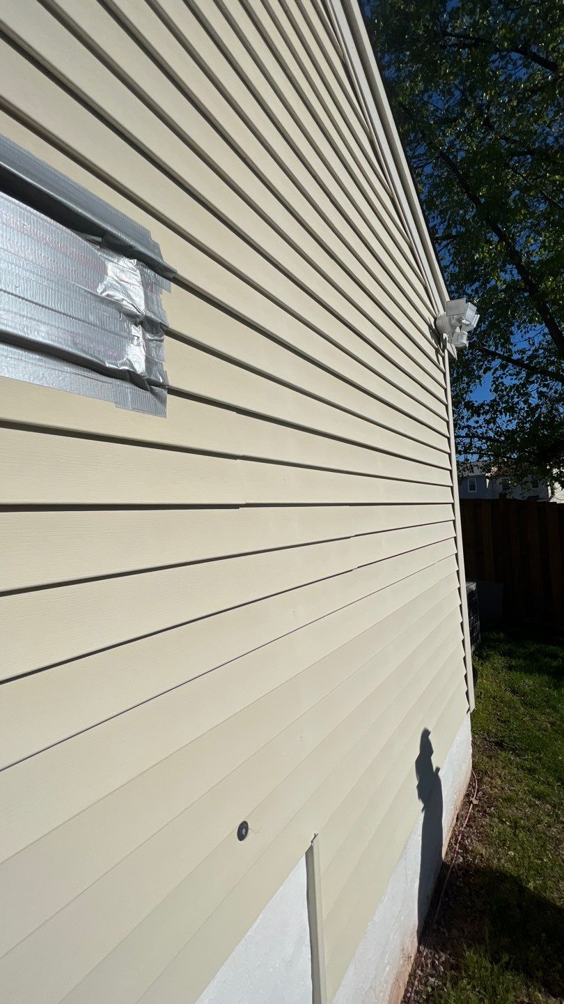 Centreville: CertainTeed Monogram Siding in Sandstone Beige by RM Banning, Inc.