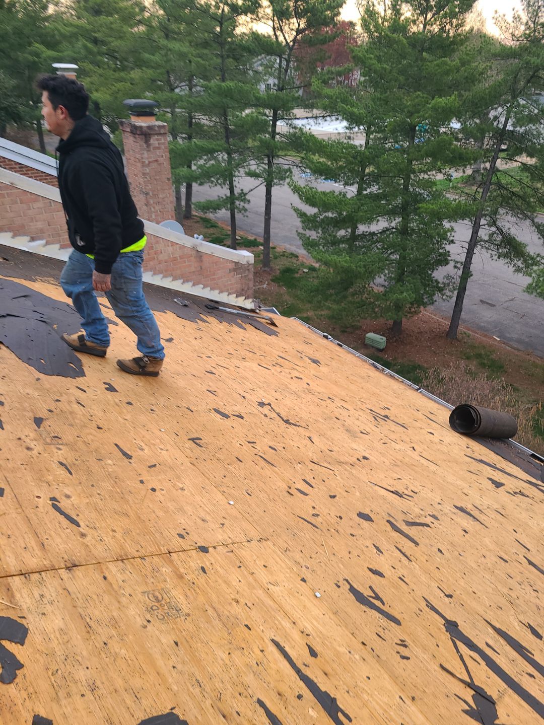 Springfield: Residential Roof Replacement with CertainTeed Landmark Pro in Max Def Red Oak by RM Banning, Inc.