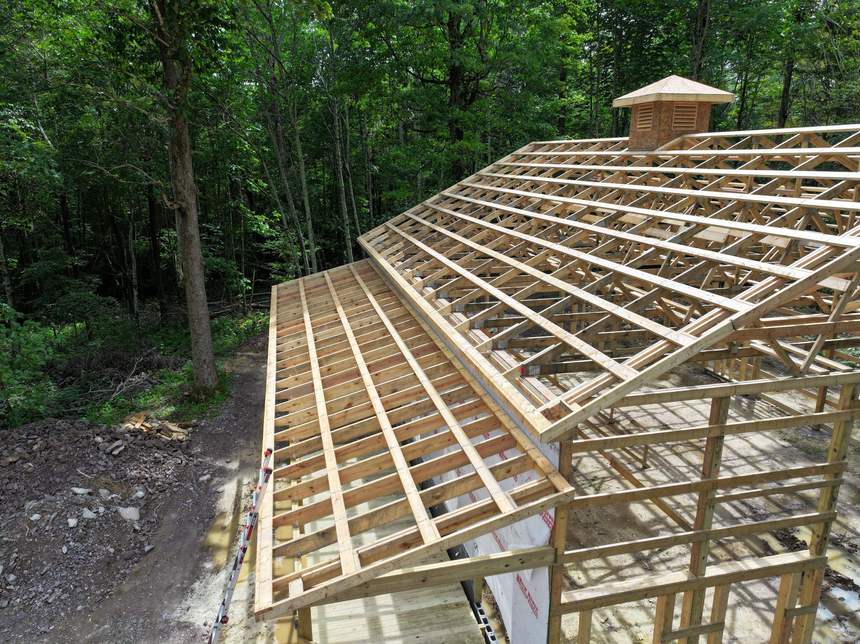 Brodour Barndominium by Omnia Roofing