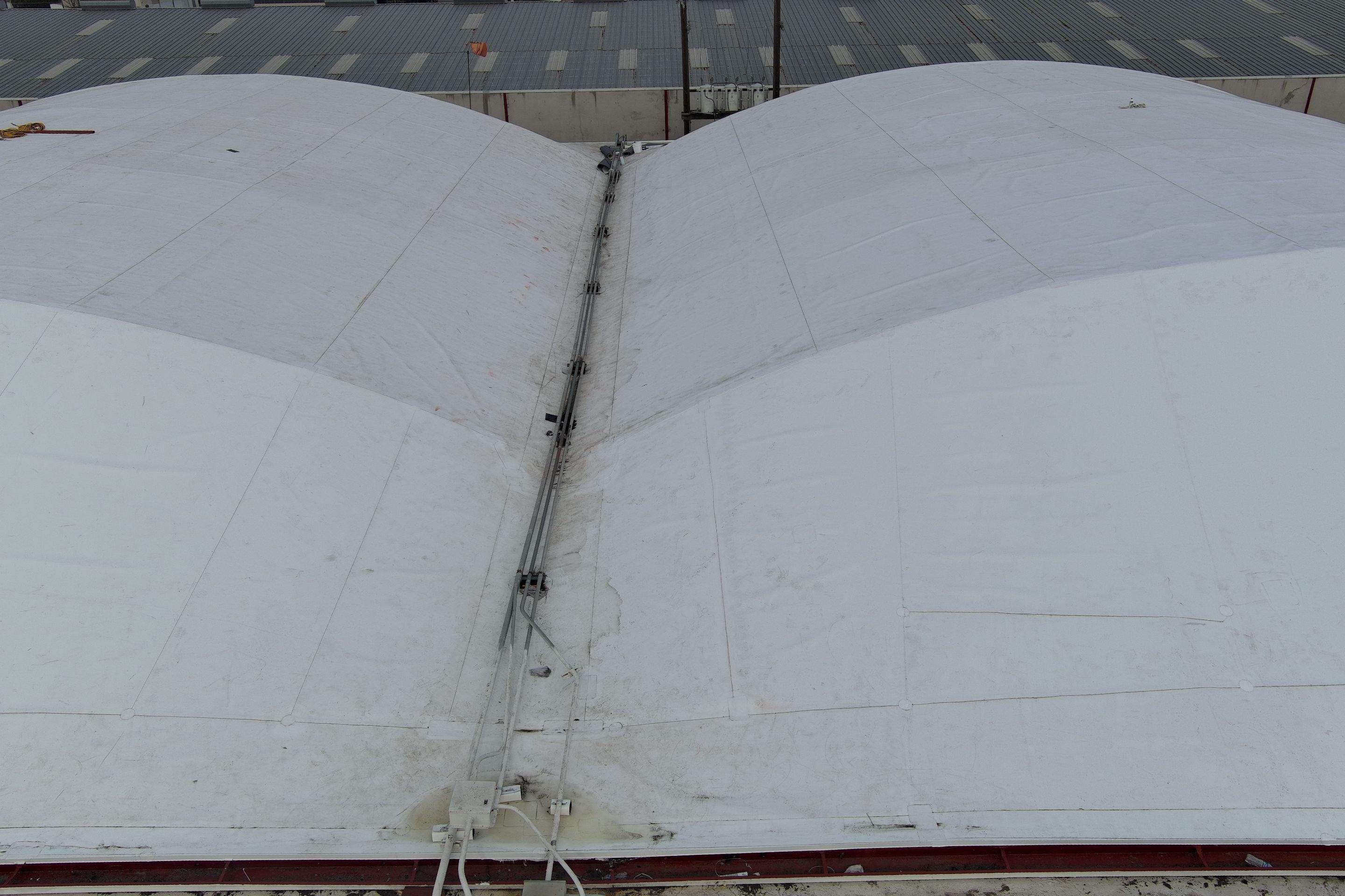 TPO single-ply roofing system using GAF Single-ply TPO 60 mil with 1.5 inch ISO board insulation by Straight Edge Roofing Inc