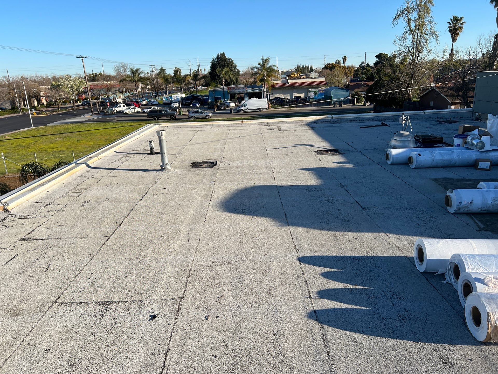 TPO single-ply roofing system using GAF Everguard 60 mil by Straight Edge Roofing Inc