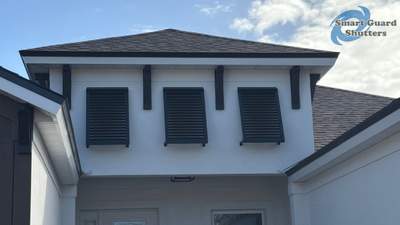 Decorative Bahamas in Signal Black