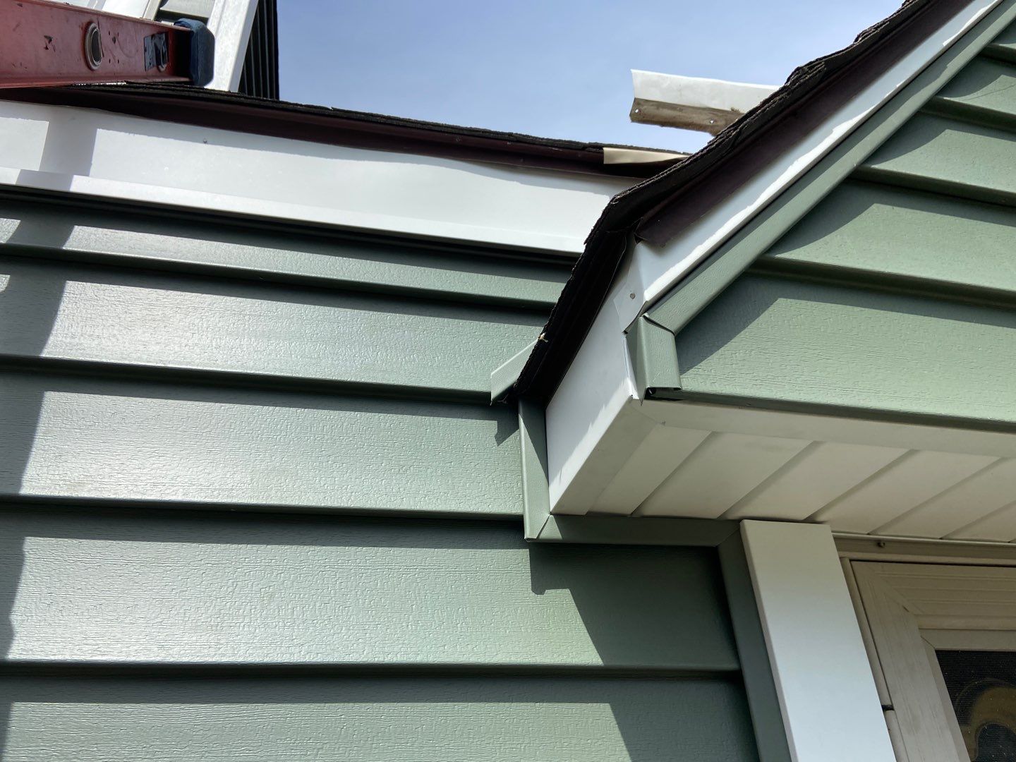 Siding Replacement using CertainTeed Restoration Classic D5 Forest Green by 180 Contractors