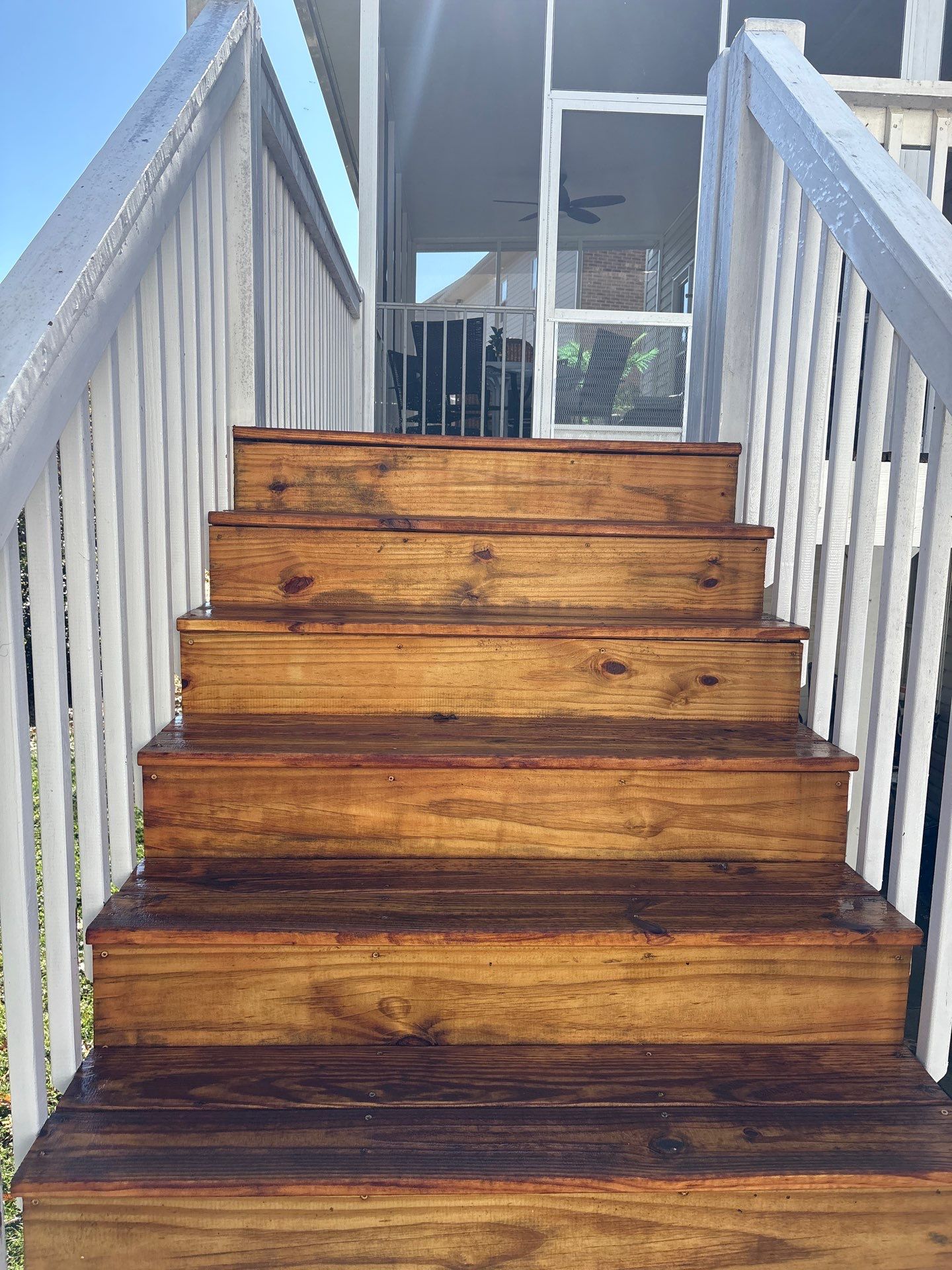 Wood Deck using Wood Sealant by DuraSeal