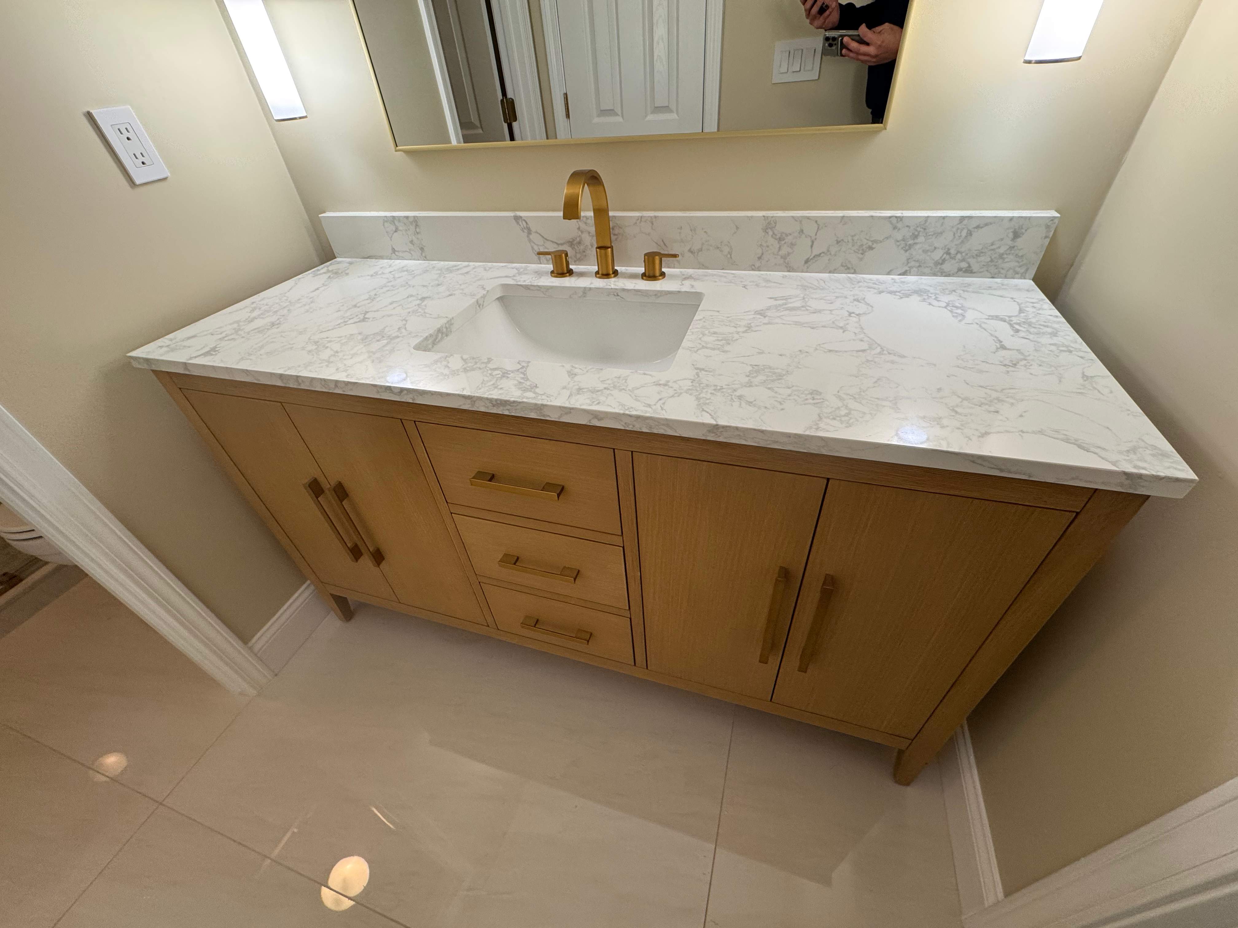 Jack and Jill bathroom renovation by Prudencio