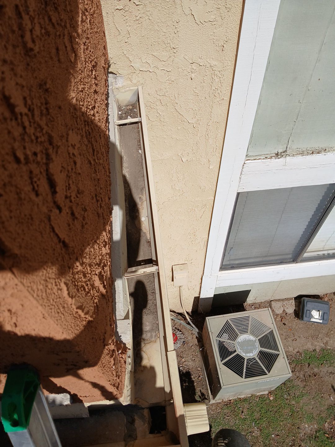 HOA gutter cleaning after photo Ontario, CA.