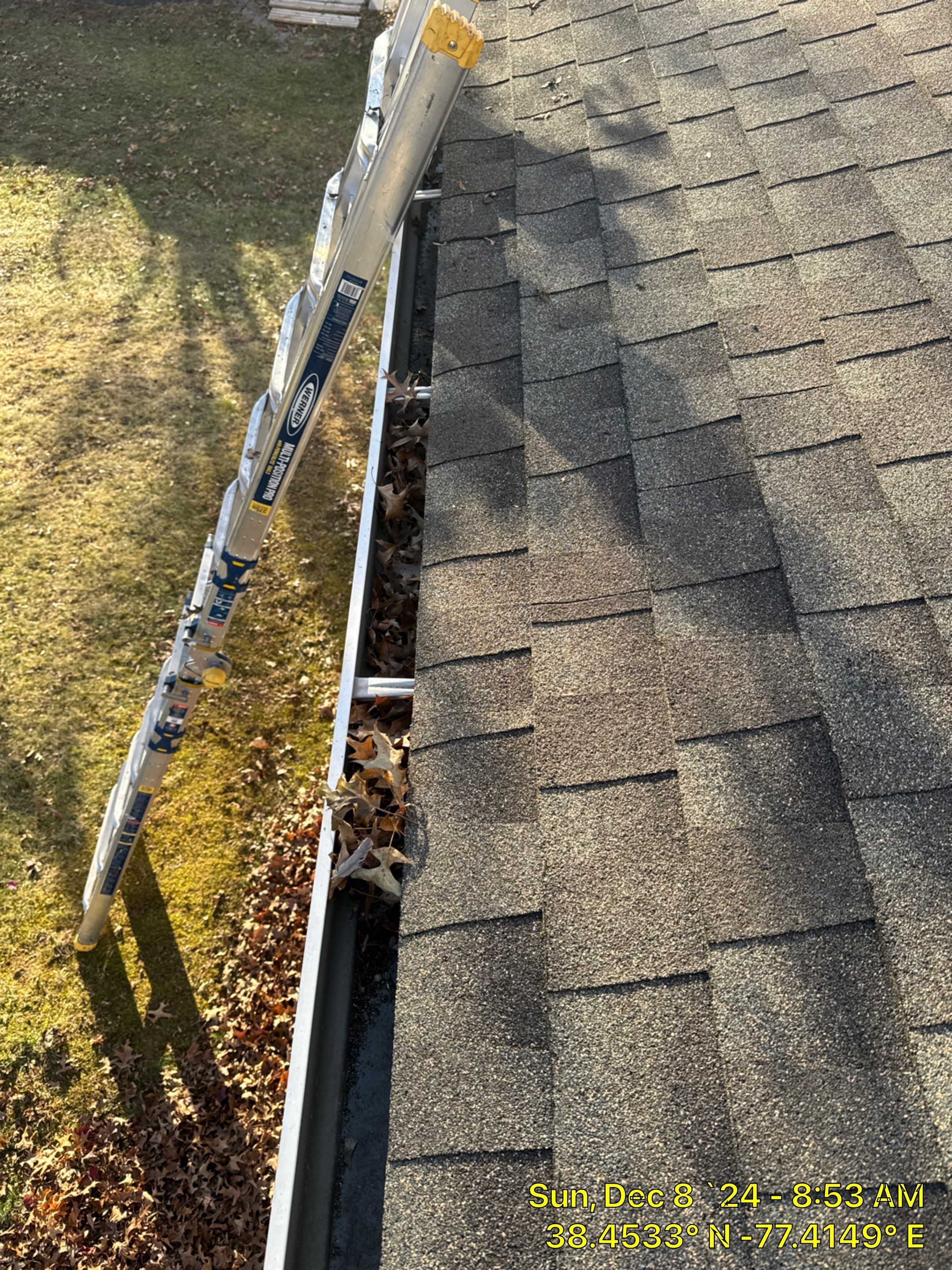 gutters guards using bulldog by La Bendicion Contruction Llc