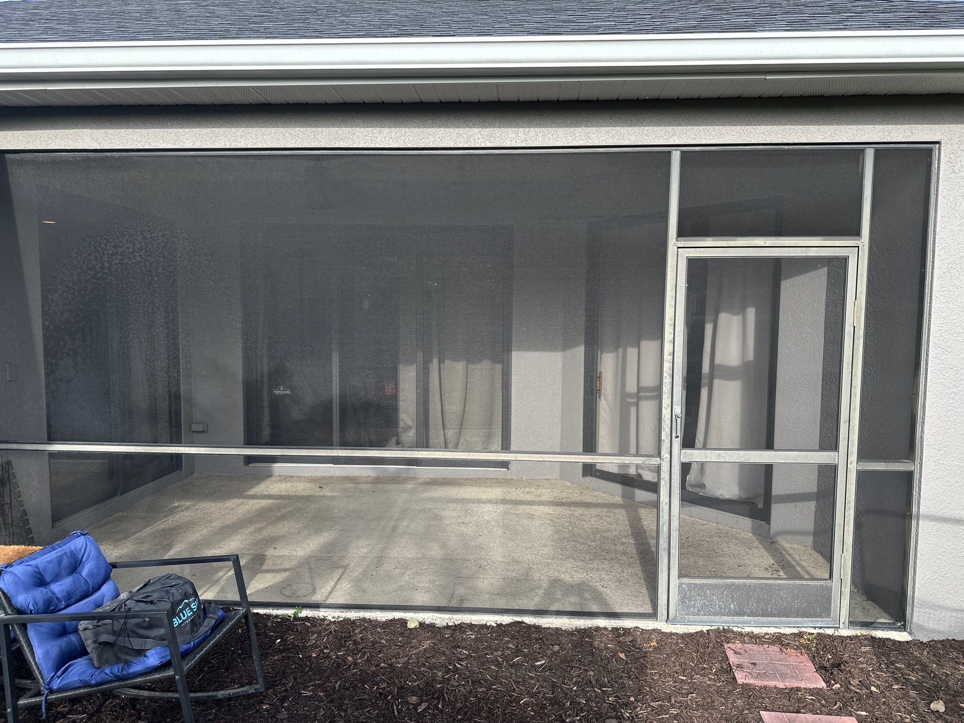 House Wash, Lanai Cleaning, and Driveway Cleaning by Sunshine AquaWash