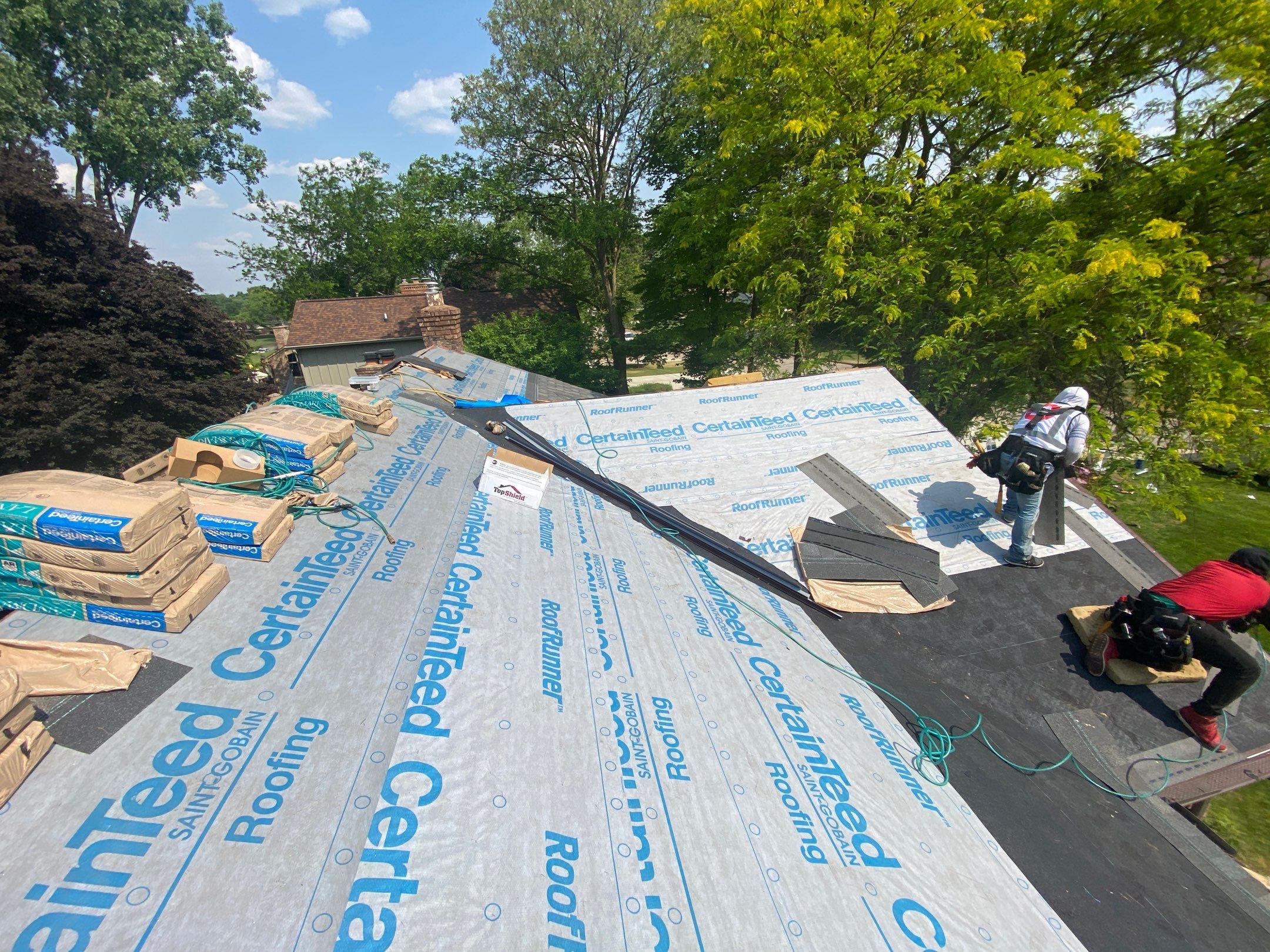 Roof Replacement using CertainTeed Landmark by 180 Contractors