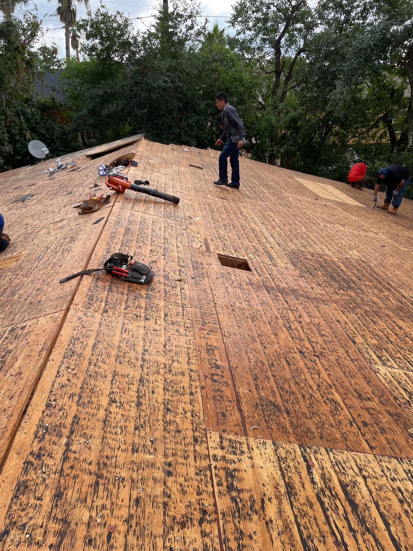 Residential Roofing Installation using Owen's Corning Duration (Lifetime) Shingles by Roof Repair Company