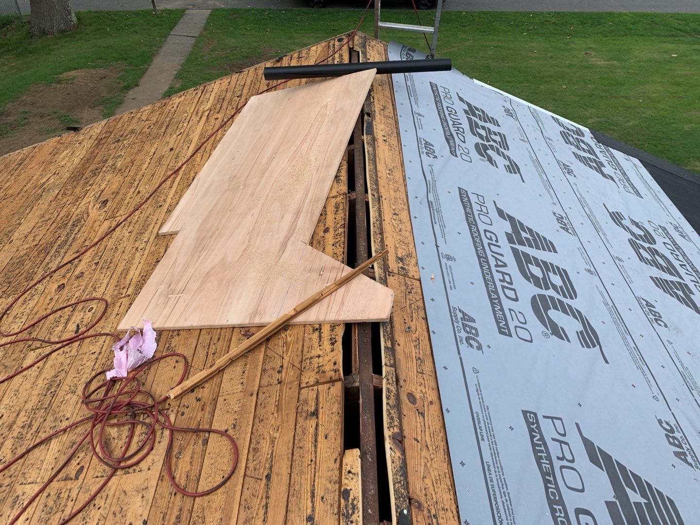 Siding Installation using Certainteed monogram charcoal gray Owens Corning Onyx Black by A Plus Exterior