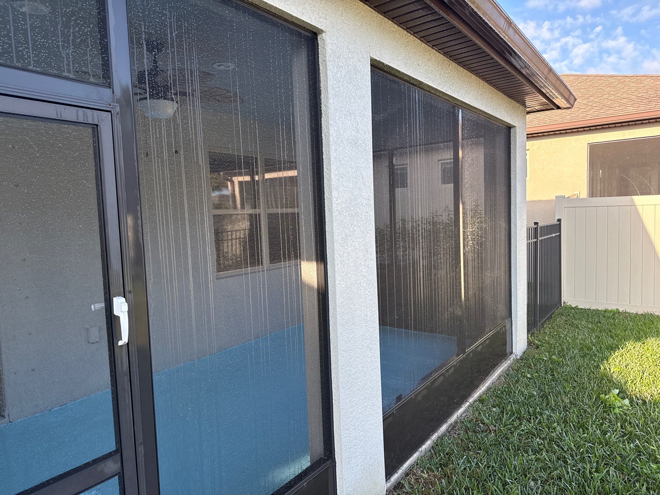 🚿 Trevesta Community Driveway & Lanai Cleaning | Palmetto, FL Pressure Washing 🚿 by Sunshine AquaWash