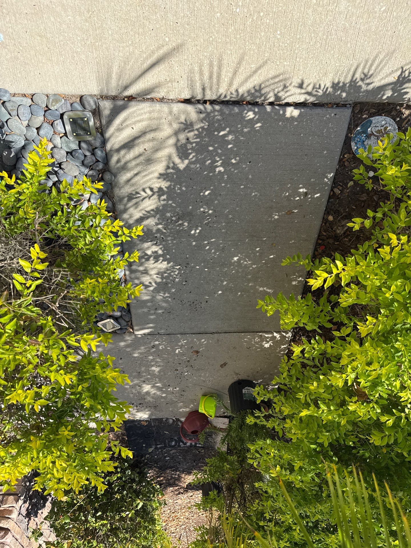 Concrete Driveway, Sidewalk, and Entryway Cleaning in Raven Crest, Bradenton, FL by Sunshine AquaWash
