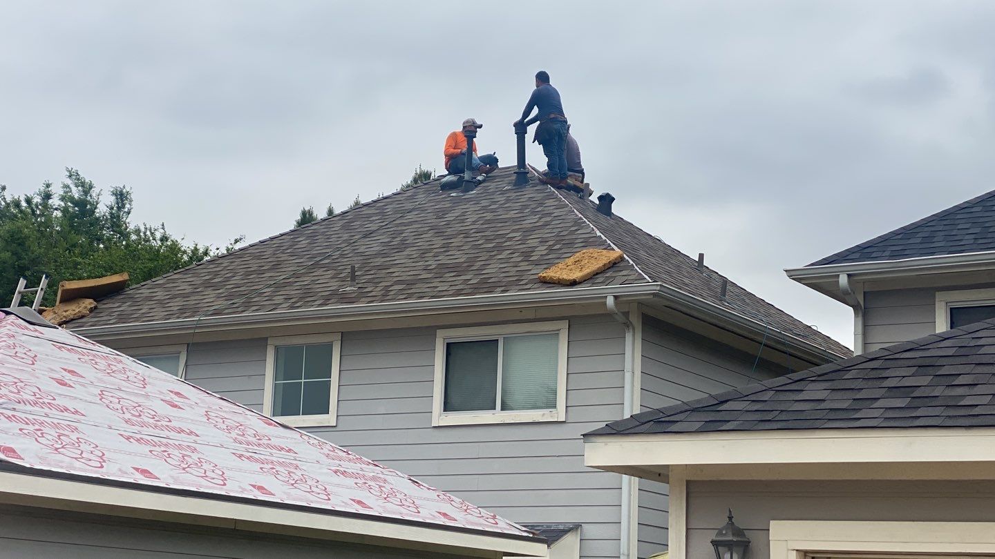 Residential Roofing Installation using Owen's Corning Duration (Lifetime) Shingles by Roof Repair Company