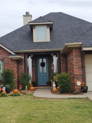 Residential Roofing Installation using Malarkey