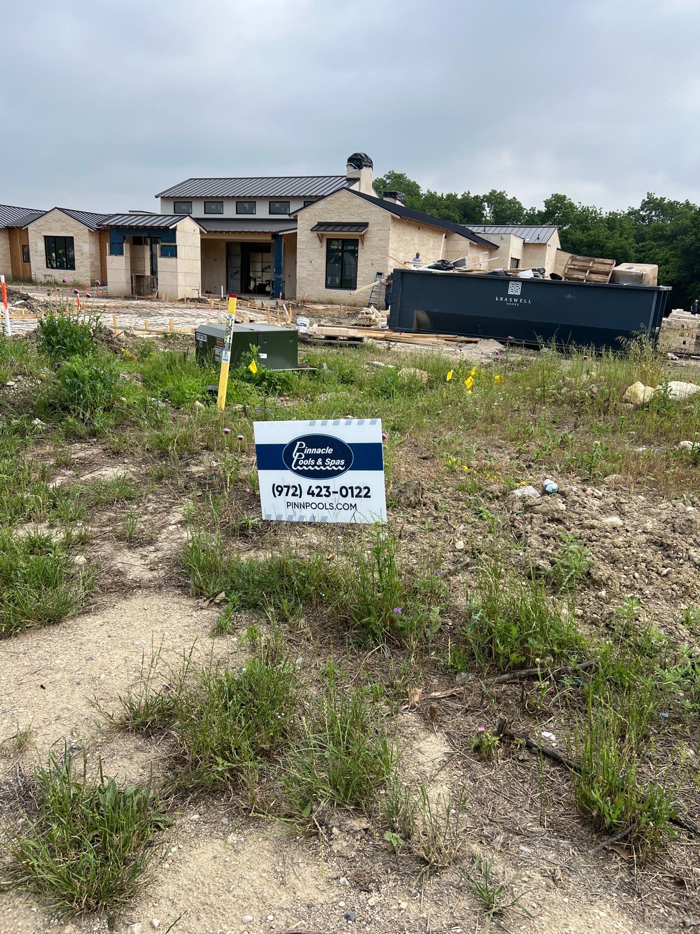 Jumbo Double Pool with Negative Edge by Pinnacle Pools and Spas - DFW