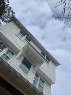 6-inch White Seamless Gutters in Santa Rosa Beach, FL