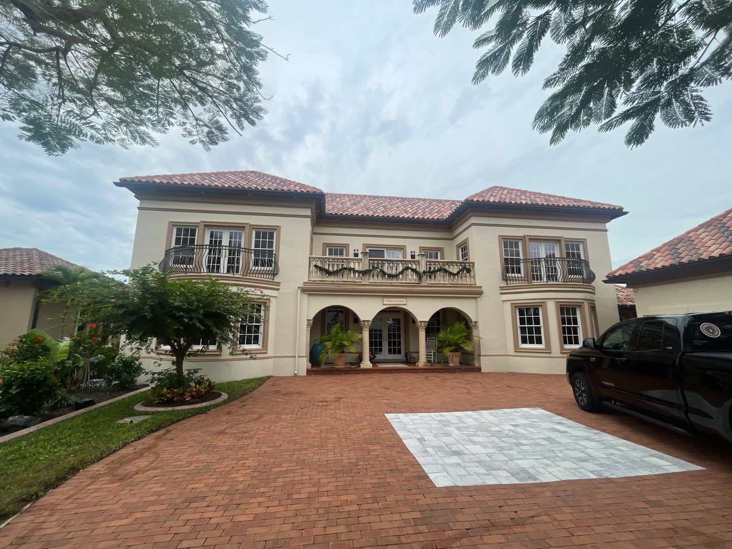 Musket Brown Seamless Gutters using Musket Brown Seamless Gutters in Cape Coral FL by Gutter Professors