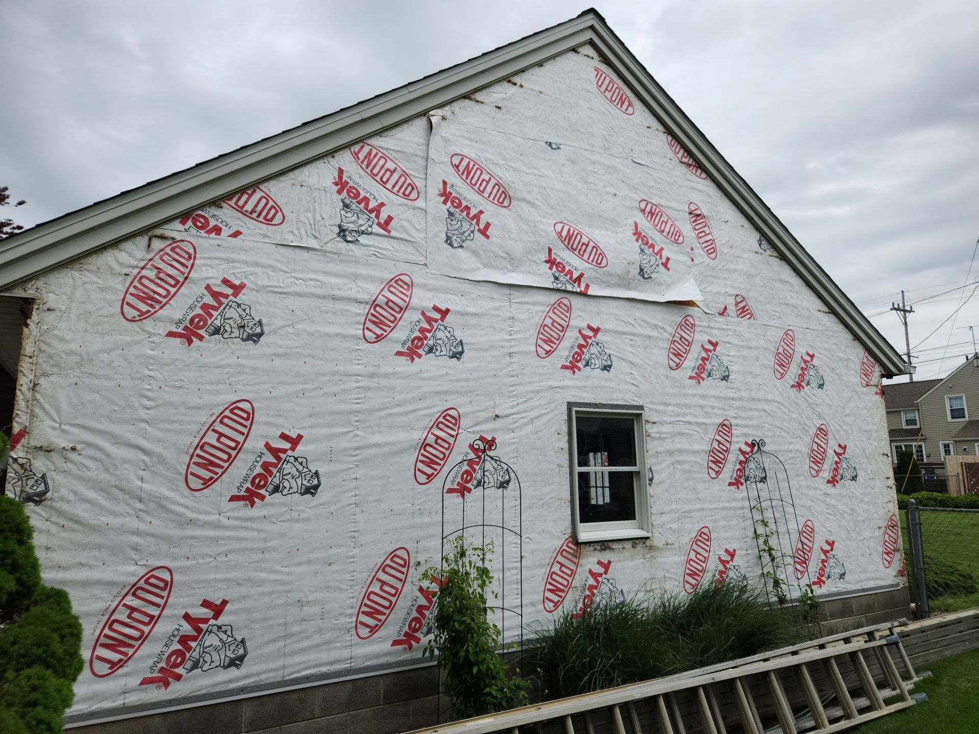 CertainTeed Restoration, Color, Midnight by Eagle Eye Roofing