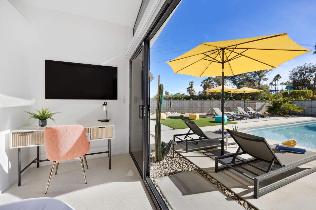 Palm Springs Midcentury Modern Home by One Stop Source