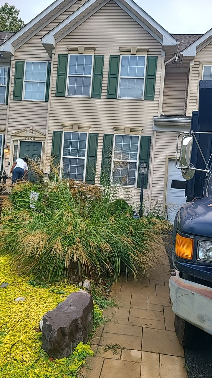 Dumfries: CertainTeed Landmark Pro Designer Shingles in Max Def Weathered Wood by RM Banning, Inc.