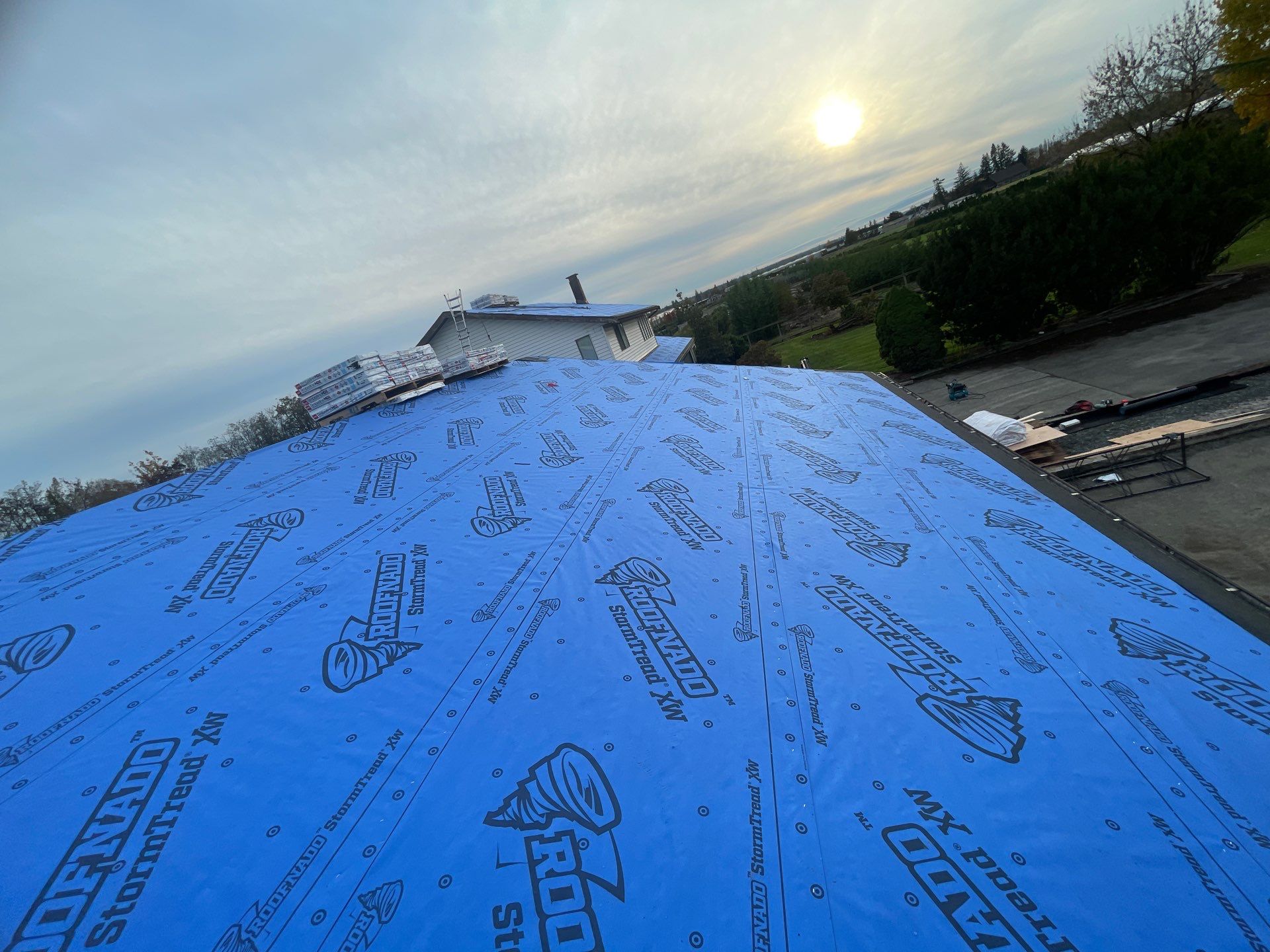 Residential Re-Roof using Timberline HDZ Charcoal by Top Notch Roofing Inc